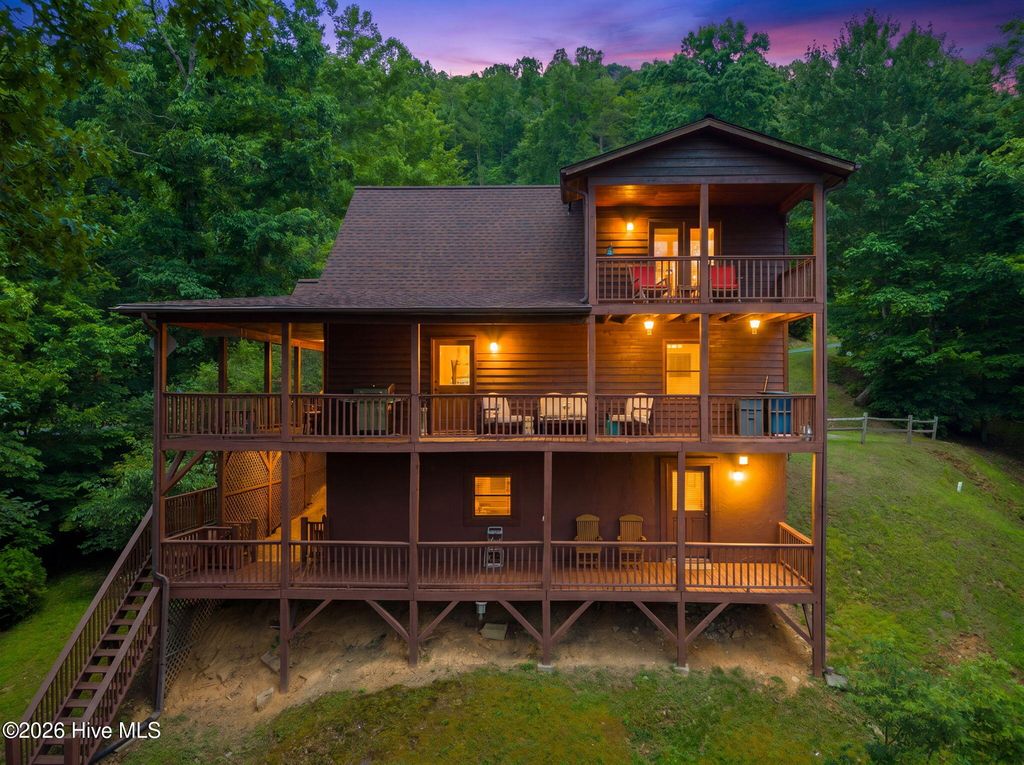 198 Monarch Butterfly Trail, Murphy, NC 28906
