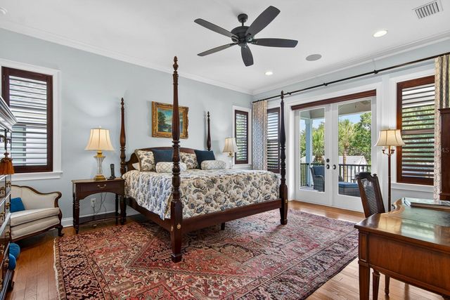 5009 W LEONA STREET, Tampa, FL 33629