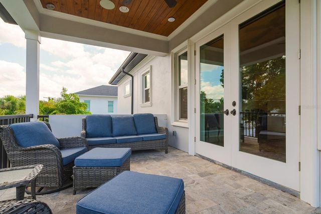 5009 W LEONA STREET, Tampa, FL 33629