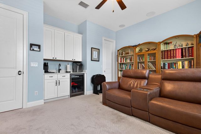 5009 W LEONA STREET, Tampa, FL 33629