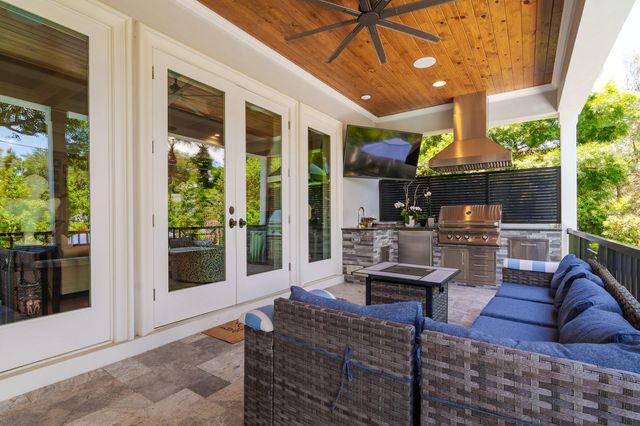 5009 W LEONA STREET, Tampa, FL 33629