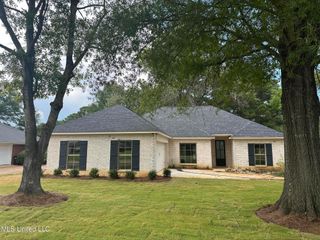 202 Deerfield Club Drive, Canton, MS 39046