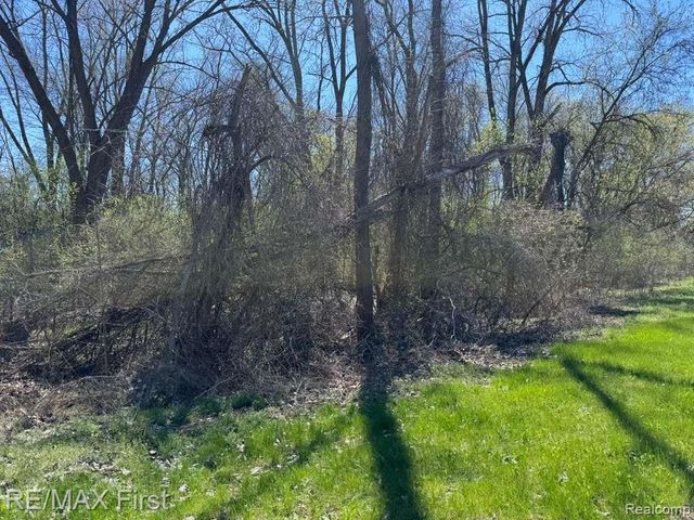 000 Cooley Lake, West Bloomfield, MI 48324