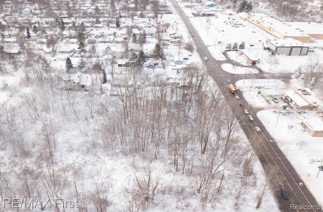000 Cooley Lake, West Bloomfield, MI 48324