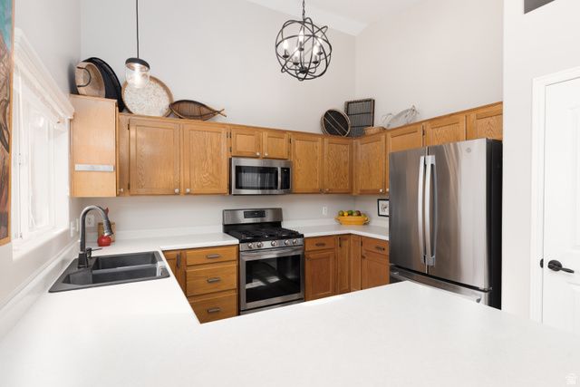 334 E 615 S, Ivins, UT 84738