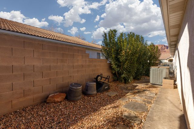 334 E 615 S, Ivins, UT 84738