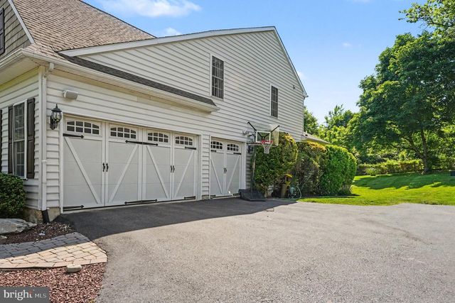 2684 CHARLESTOWN RD, Phoenixville, PA 19460