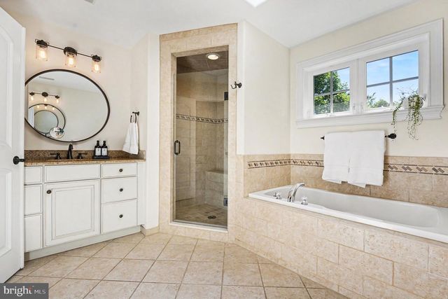 2684 CHARLESTOWN RD, Phoenixville, PA 19460