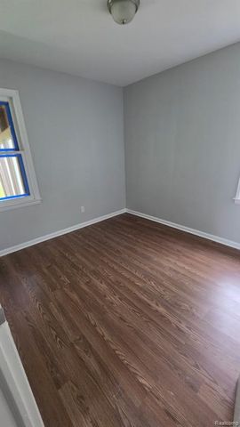 19700 Washtenaw Street, Harper Woods, MI 48225
