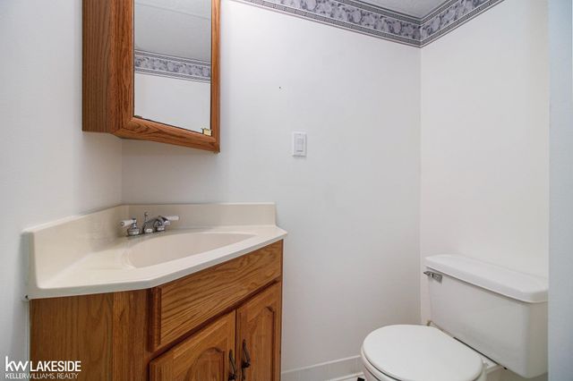 28306 Universal Drive, Warren, MI 48092