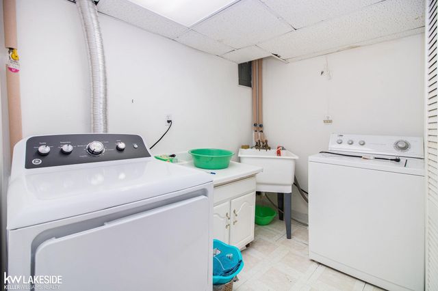 28306 Universal Drive, Warren, MI 48092