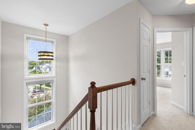 6550 CREEK RUN DR, Centreville, VA 20121