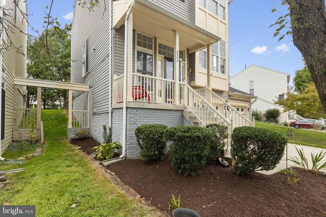 6550 CREEK RUN DR, Centreville, VA 20121