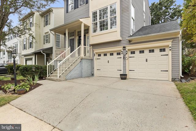 6550 CREEK RUN DR, Centreville, VA 20121