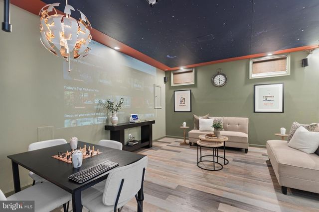 6550 CREEK RUN DR, Centreville, VA 20121