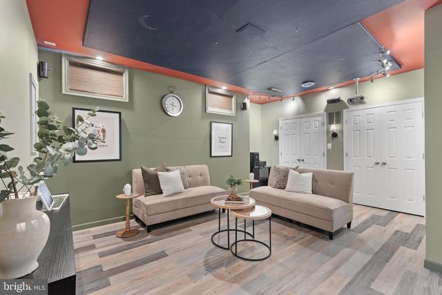 6550 CREEK RUN DR, Centreville, VA 20121