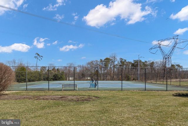 6550 CREEK RUN DR, Centreville, VA 20121