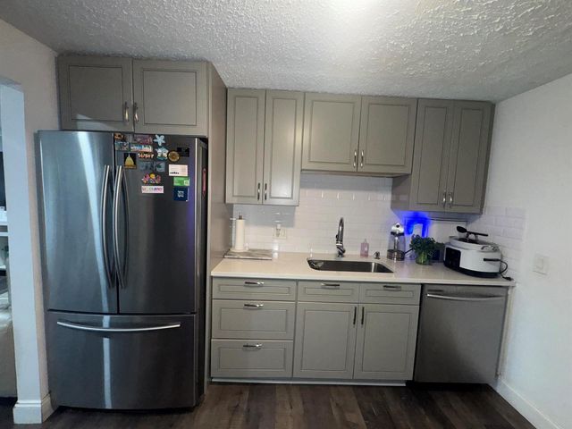 4328 Pine Street, West Palm Beach, FL 33406