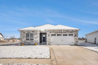 244 E Bay Harbor Court, Bowling Green, OH 43402