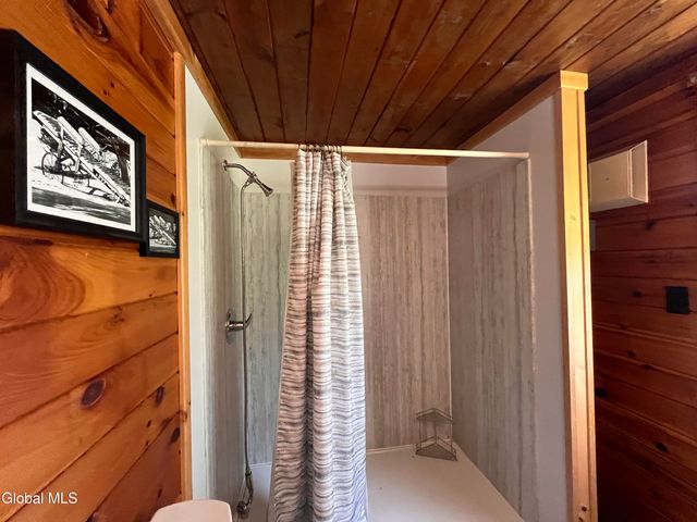 138 Garnet Lake Road, Johnsburg, NY 12843