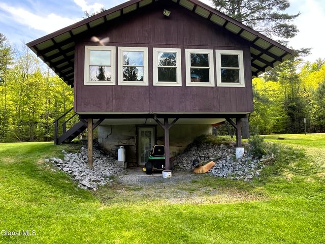 138 Garnet Lake Road, Johnsburg, NY 12843