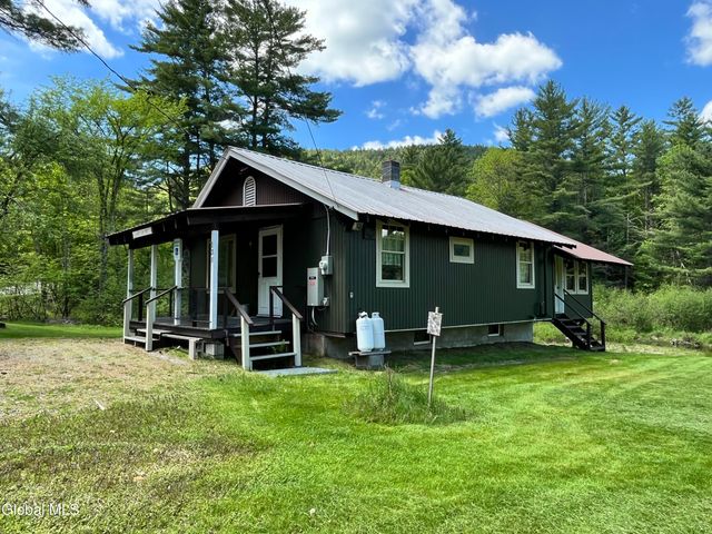 138 Garnet Lake Road, Johnsburg, NY 12843