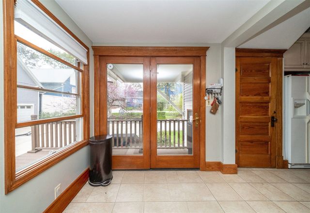 315 E Michigan Avenue, Saline, MI 48176