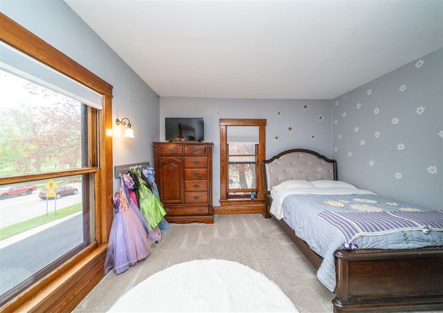 315 E Michigan Avenue, Saline, MI 48176