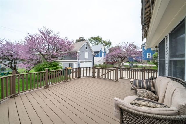 315 E Michigan Avenue, Saline, MI 48176