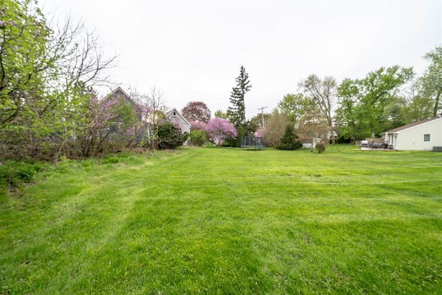 315 E Michigan Avenue, Saline, MI 48176