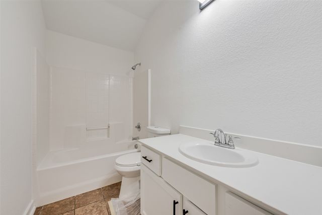 2718 Mossglen Drive, Dallas, TX 75227