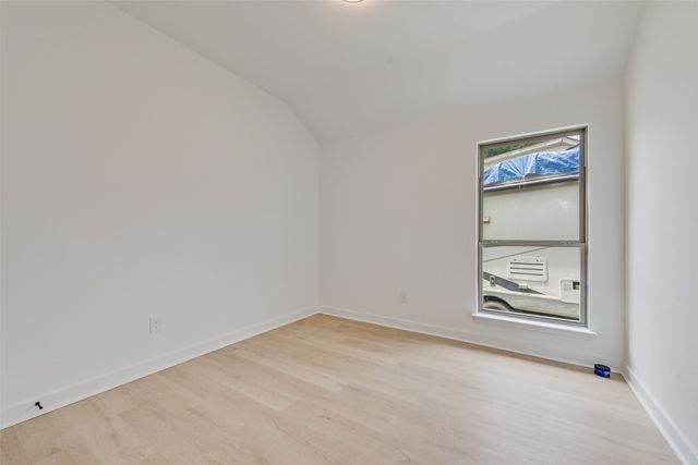 2718 Mossglen Drive, Dallas, TX 75227