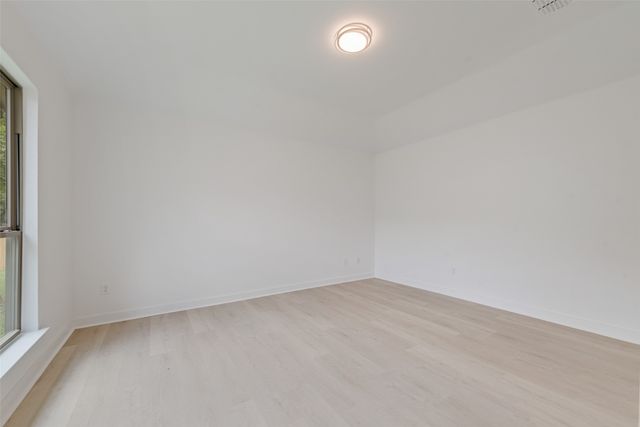 2718 Mossglen Drive, Dallas, TX 75227