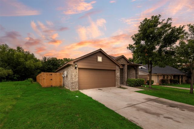 2718 Mossglen Drive, Dallas, TX 75227