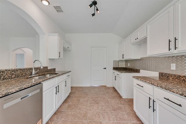 2718 Mossglen Drive, Dallas, TX 75227