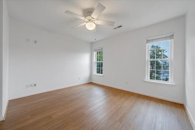 4558 Colonial Place DR, Roanoke, VA 24018