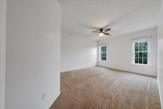 4558 Colonial Place DR, Roanoke, VA 24018