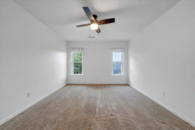 4558 Colonial Place DR, Roanoke, VA 24018