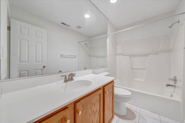 4558 Colonial Place DR, Roanoke, VA 24018