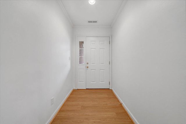 4558 Colonial Place DR, Roanoke, VA 24018