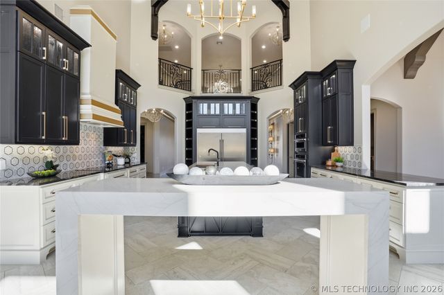 17930 E Falcon Pass, Owasso, OK 74055