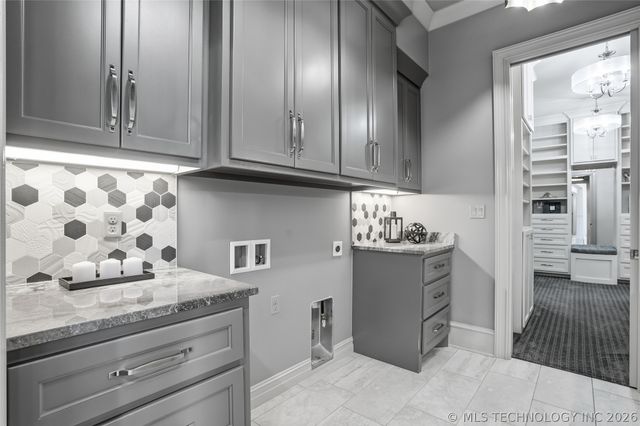 17930 E Falcon Pass, Owasso, OK 74055