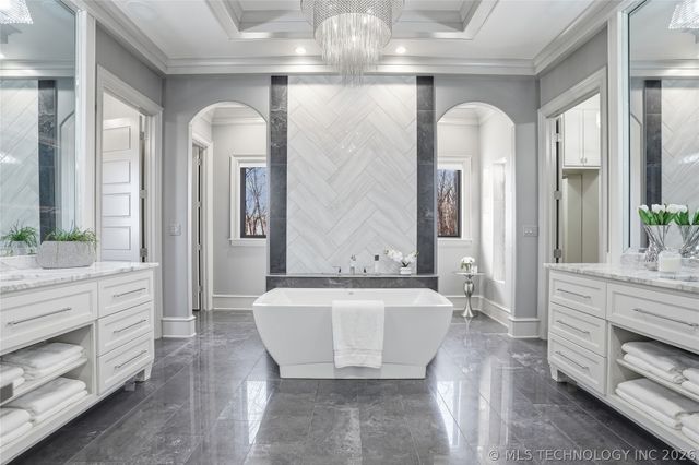 17930 E Falcon Pass, Owasso, OK 74055