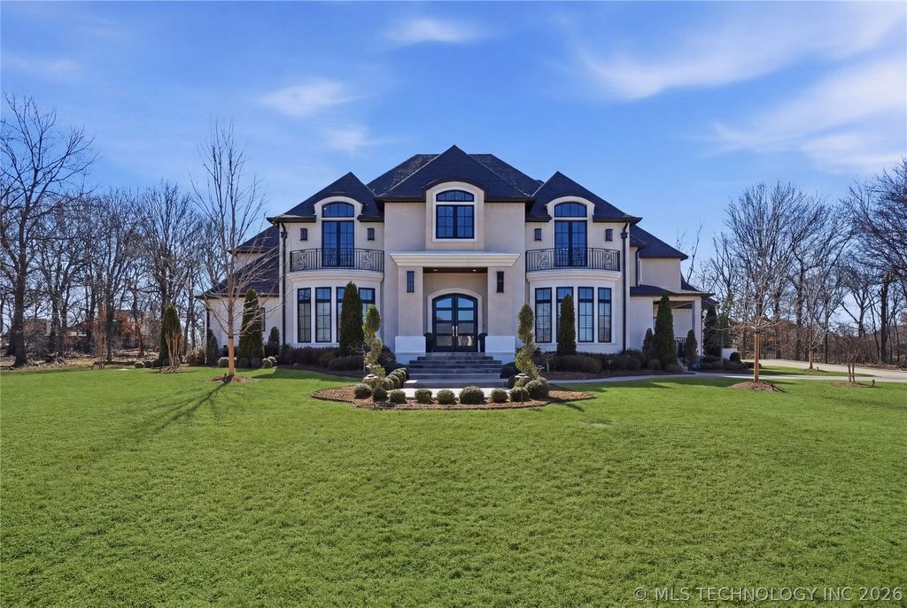 17930 E Falcon Pass, Owasso, OK 74055