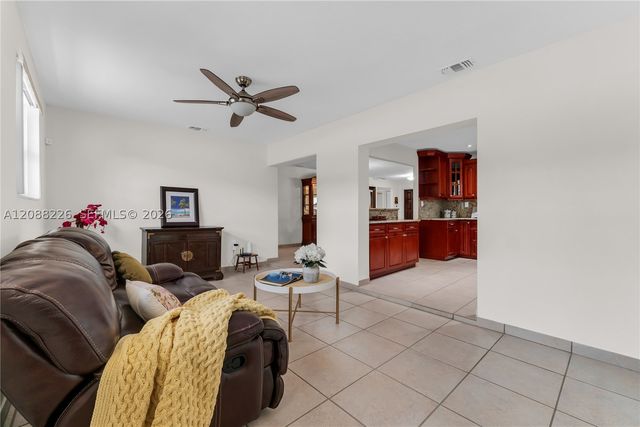 13761 SW 21st Ter, Miami, FL 33175