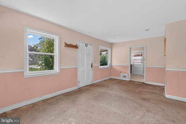 2934 JOHNSON RD, Falls Church, VA 22042