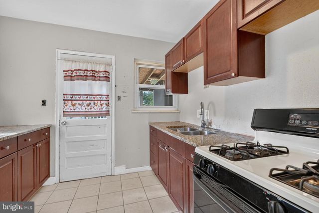 2934 JOHNSON RD, Falls Church, VA 22042