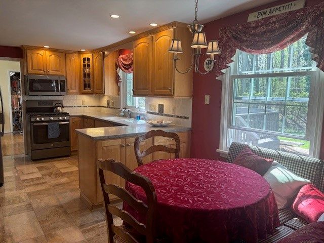 11 Shadowmoor Drive, Perinton, NY 14450
