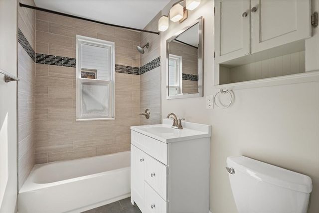 9 Hallam St. 3, Boston, MA 02125