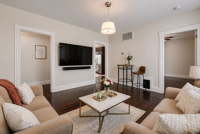 9 Hallam St. 3, Boston, MA 02125